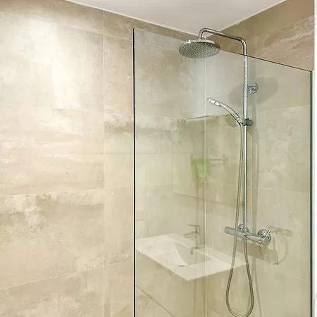 Conill - Espectacular Moderno Con Piscina * Pals