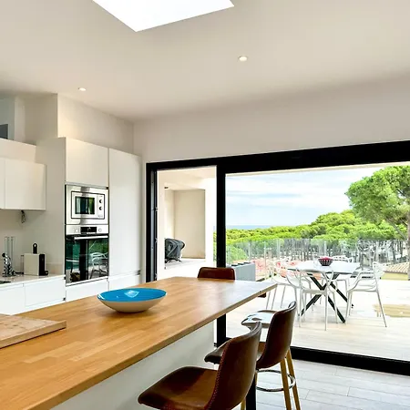 Conill - Espectacular Moderno Con Piscina Pals