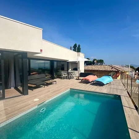 Conill - Espectacular Moderno Con Piscina Pals